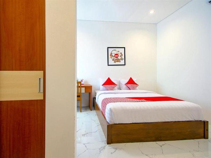 Super Oyo 13I9 88 Exclusive Guesthouse Kejayan Exterior photo